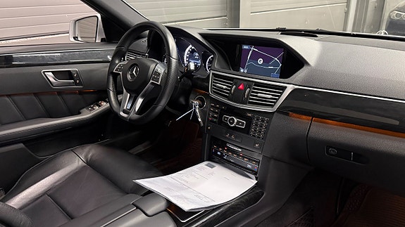 Mercedes-Benz E350 20 of 29