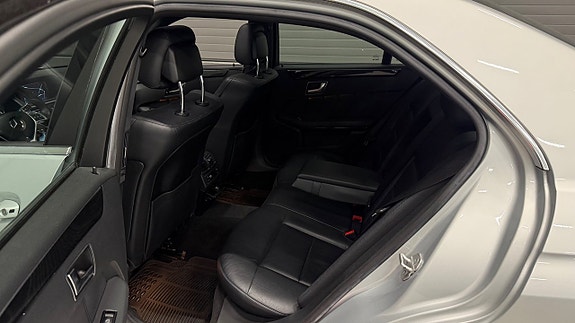 Mercedes-Benz E350 16 of 29