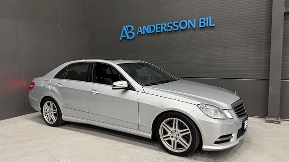 Mercedes-Benz E350 4 of 5