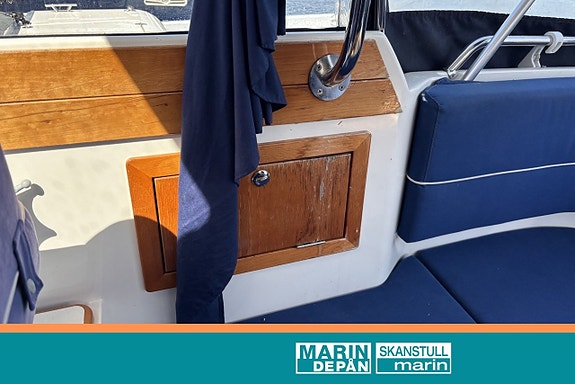Aquador 23 HT med Mercruiser 4,3 EFI - 2002 12 of 13