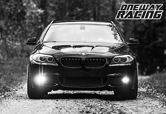 BMW 520d 4 of 5