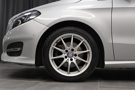 Mercedes-Benz B180 5 of 5
