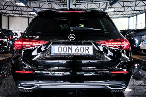 Mercedes-Benz C300 e 7 of 30