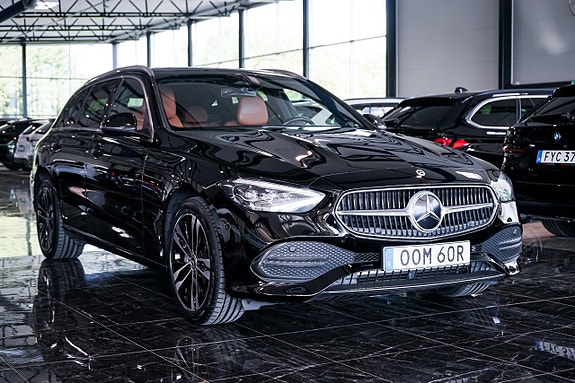 Mercedes-Benz C300 2 of 5