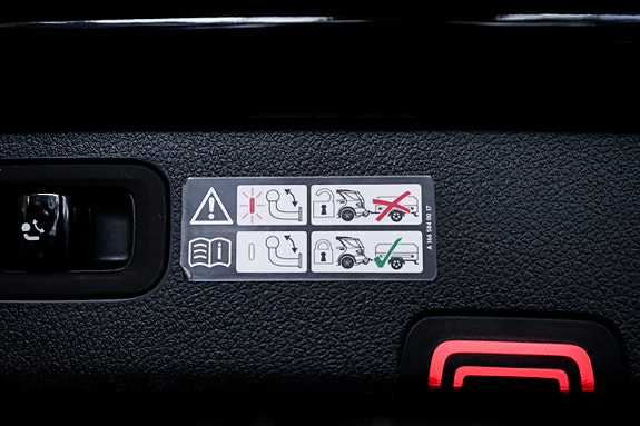 Mercedes-Benz C300 e 12 of 30