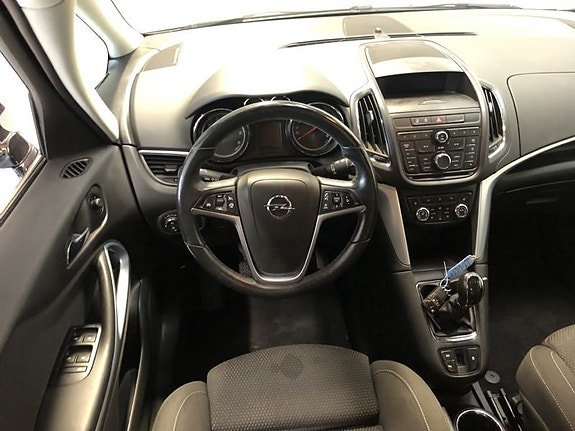 Opel Zafira Tourer 8 of 10