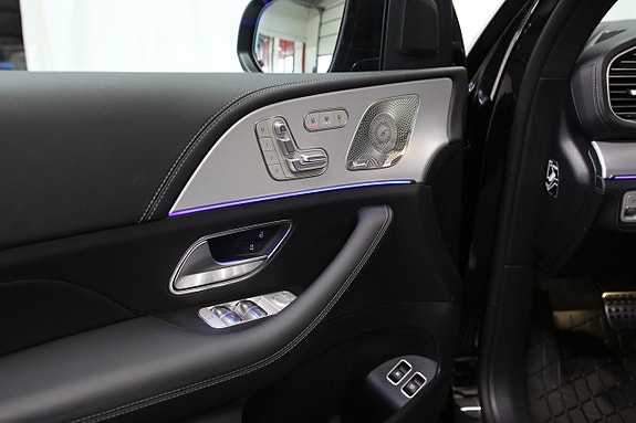 Mercedes-Benz GLE350 de 5 of 5