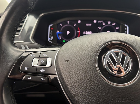 Volkswagen Tiguan Allspace 16 of 30