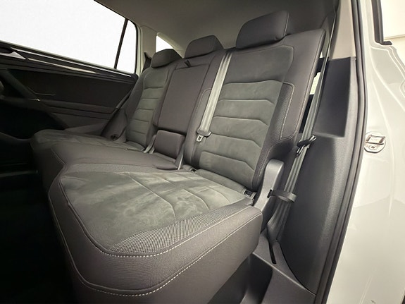 Volkswagen Tiguan Allspace 28 of 30