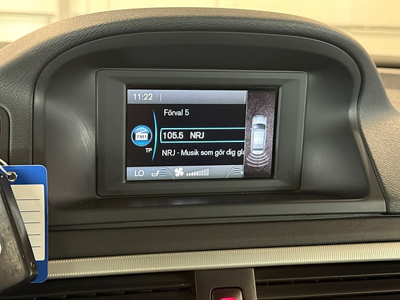 Volvo V70 18 of 28