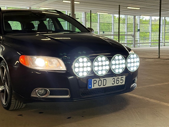 Volvo V70 9 of 28