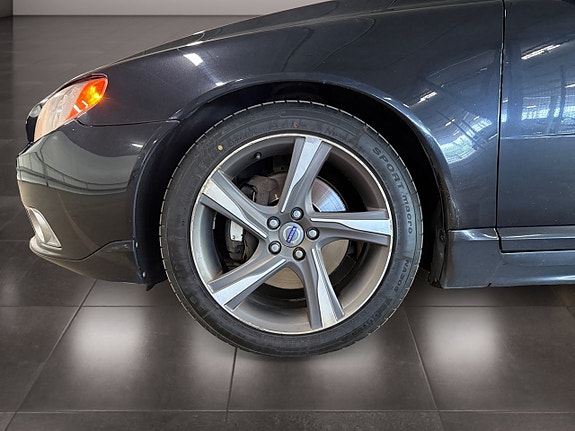 Volvo V70 25 of 28