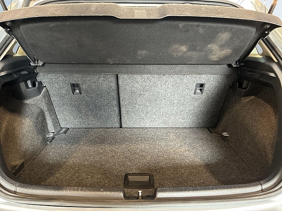 Volkswagen Polo 12 of 19