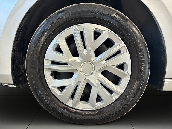 Volkswagen Polo 14 of 19