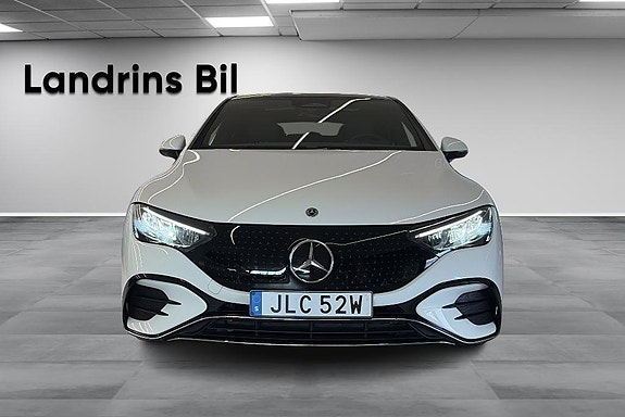 Mercedes-Benz EQE350 2 of 5