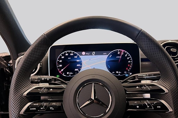 Mercedes-Benz C300 d 10 of 16