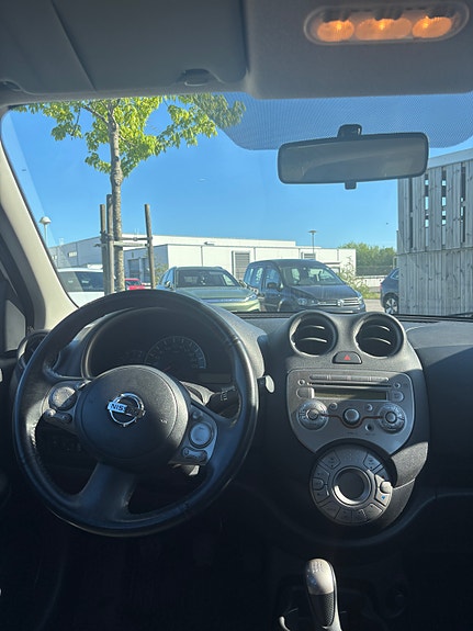 Nissan Micra 4 of 5