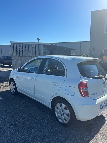 Nissan Micra 3 of 5