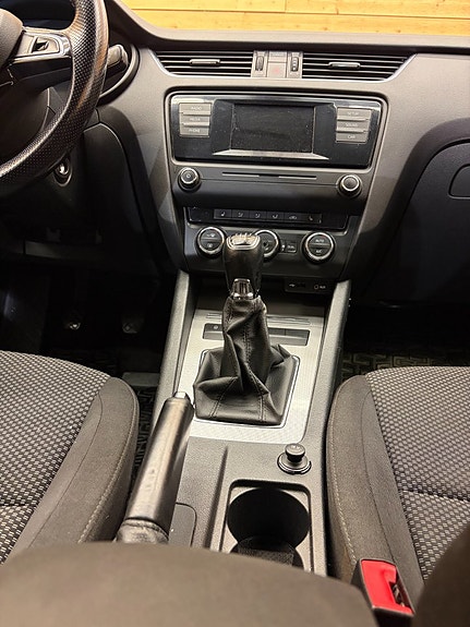 Skoda Octavia 11 of 24