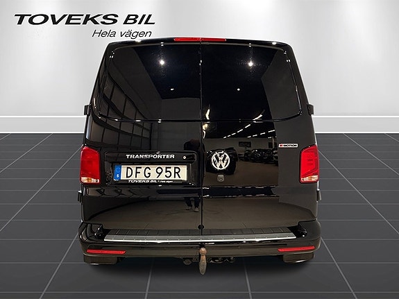 Volkswagen Transporter 3 of 5