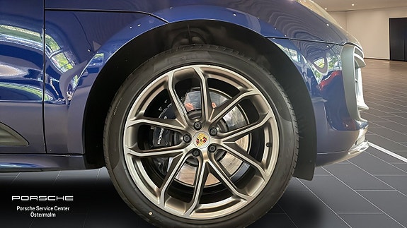 Porsche Macan GTS 9 of 14