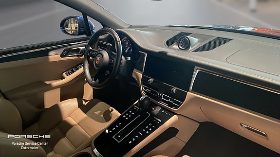 Porsche Macan GTS 4 of 5