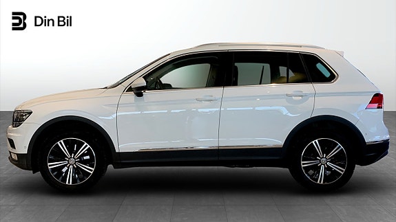 Volkswagen Tiguan 2 of 15
