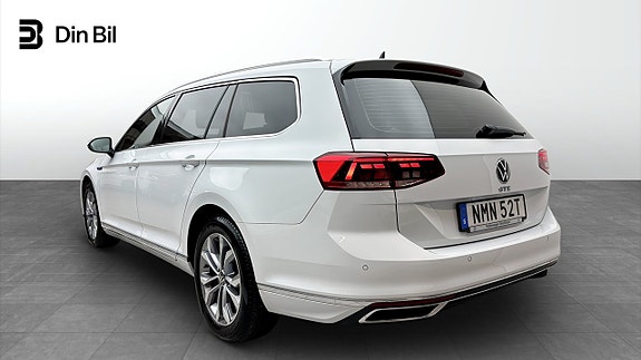 Volkswagen Passat 3 of 5