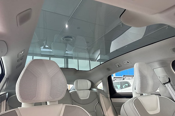 Volvo ES90 19 of 22