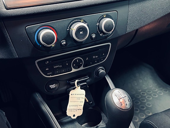 Renault Megane 14 of 18