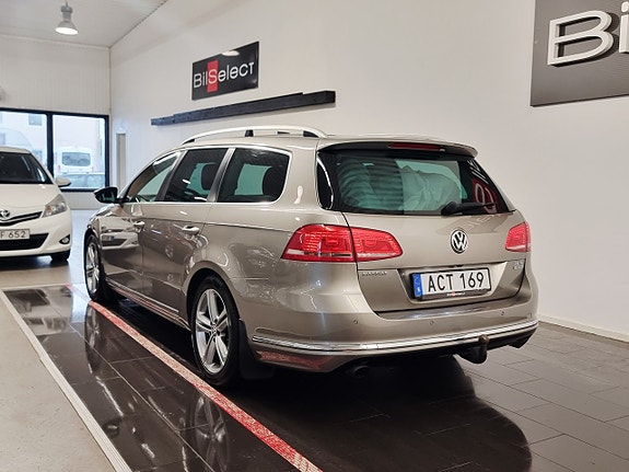 Volkswagen Passat 17 of 26