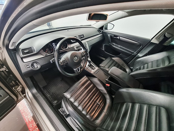 Volkswagen Passat 6 of 26