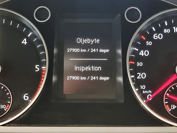 Volkswagen Passat 14 of 26