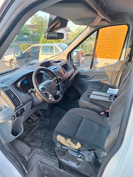Ford Transit 4 of 4