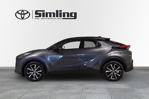 Toyota C-HR 3 of 5