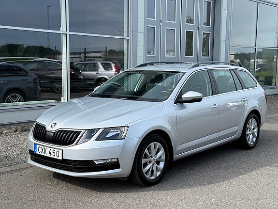 Skoda Octavia 2 of 5