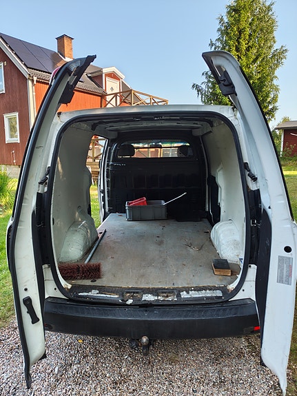Hyundai H-1 13 of 13