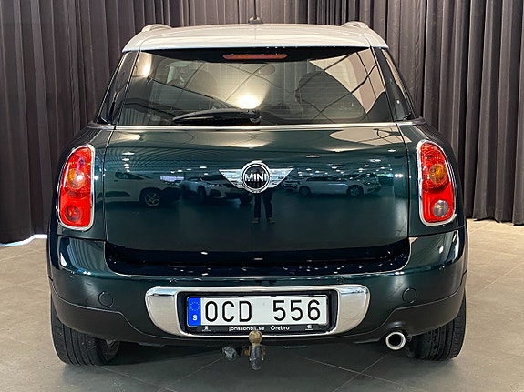 MINI Countryman Cooper D 2 of 5