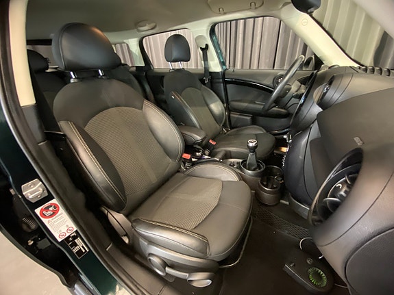 MINI Countryman Cooper D 9 of 30