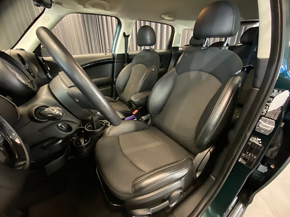 MINI Countryman Cooper D 7 of 30