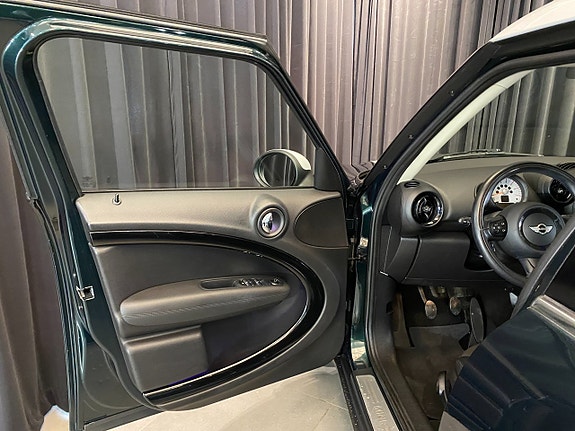 MINI Countryman Cooper D 22 of 30