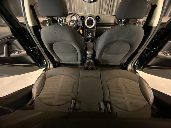 MINI Countryman Cooper D 28 of 30