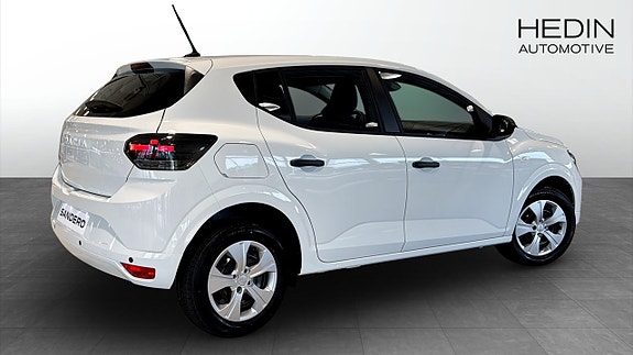 Dacia Sandero 2 of 5