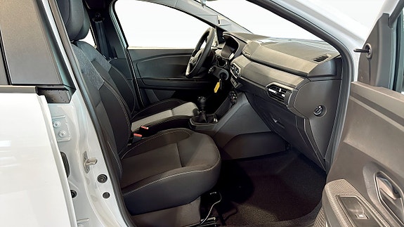 Dacia Sandero 3 of 5