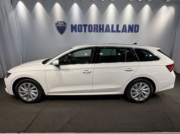 Skoda Octavia 2 of 5