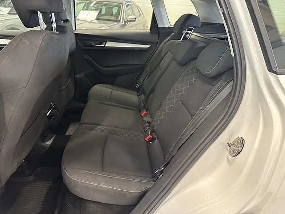 Skoda Karoq 8 of 19