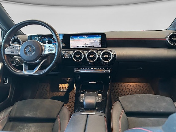 Mercedes-Benz A250 e 7 of 13