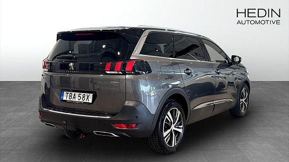 Peugeot 5008 2 of 5
