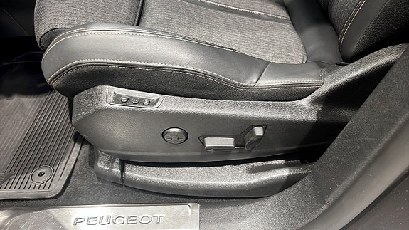 Peugeot 5008 11 of 13