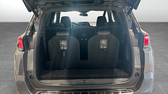 Peugeot 5008 10 of 13
